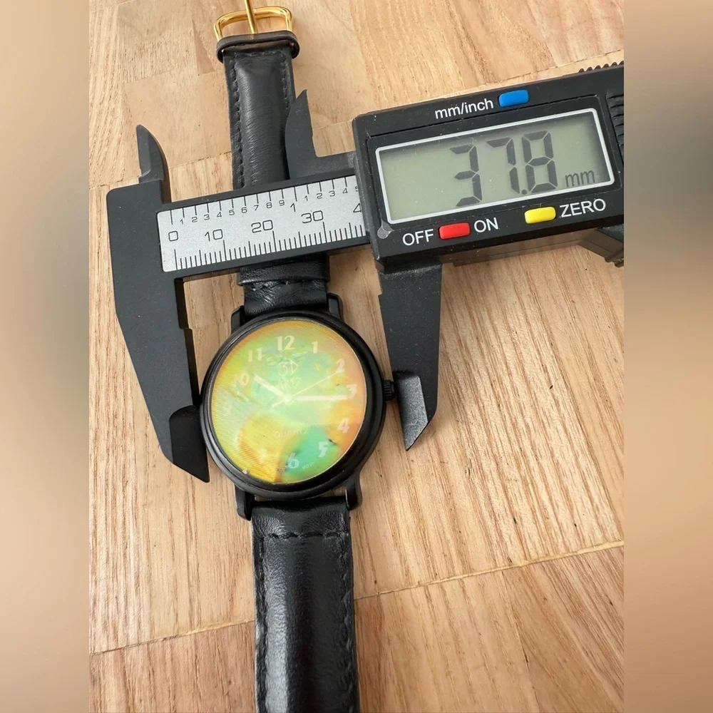 Vintage rare holo ARTS HOLOGRAM 3D world map watch NEW BATTERY